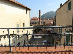 Appartamento bilocale con terrazze vivibili e magazzini in vendita a Lusignano - 1