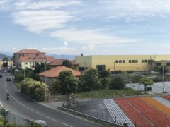 Appartamento trilocale con terrazza e posto auto in vendita ad Albenga - 15