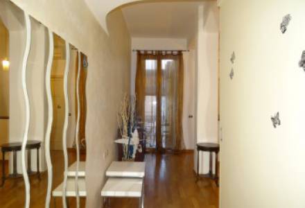 Large two-room apartment, with balcony, for sale in Albenga