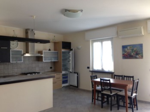 Two-bedroom apartment with balconies and car garages for sale in Garlenda - 3