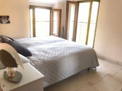 Two bedrooms apartment with beautiful terrace and two private parkings for sale in Garlenda - 12
