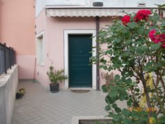 Appartamento, trilocale con cortile in vendita a Villanova d'Albenga - 1