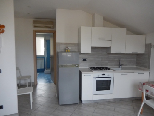 Appartamento bilocale con terrazza e ampio box auto in vendita a Villanova d'Albenga - 4