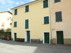 Semindipendente casa bifamiliare con magazzini in vendita a Leverone - 6