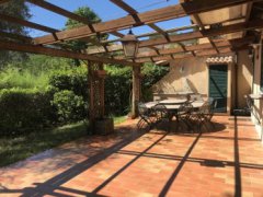 Half independent apartment in villa pentalocale with large private garden - 3