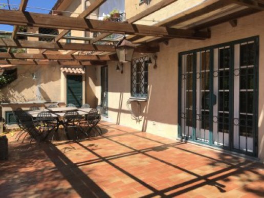 Half independent apartment in villa pentalocale with large private garden - 29