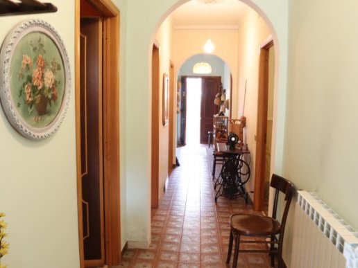 Semi-detached villa with garden and private access for sale in San Damiano - 8