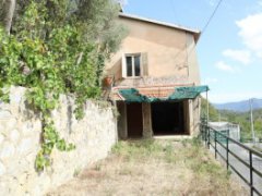 Independent rustic house with warehouses and land for sale in Vendone - 5