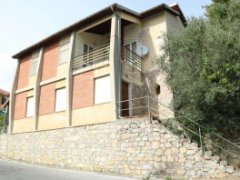 Independent rustic house with warehouses and land for sale in Vendone - 3