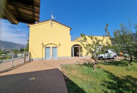 Farm with adjoining villa for sale in Albenga