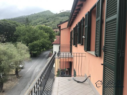 Two bedroom apartment with two balconies for sale in Garlenda