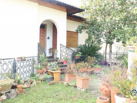Casa Semindipendente Bifamiliare con terreno in vendita NUDA PROPRIETA' a Casanova Lerrone