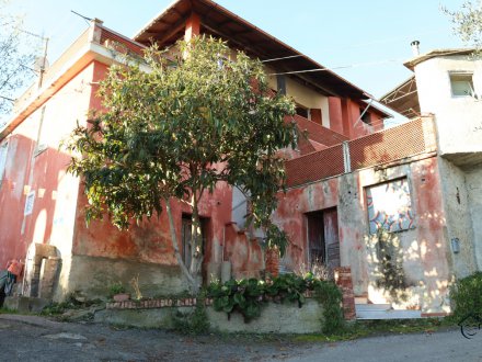 Semindipendente rustico bifamiliare con garage e taverna in vendita a Casanova Lerrone